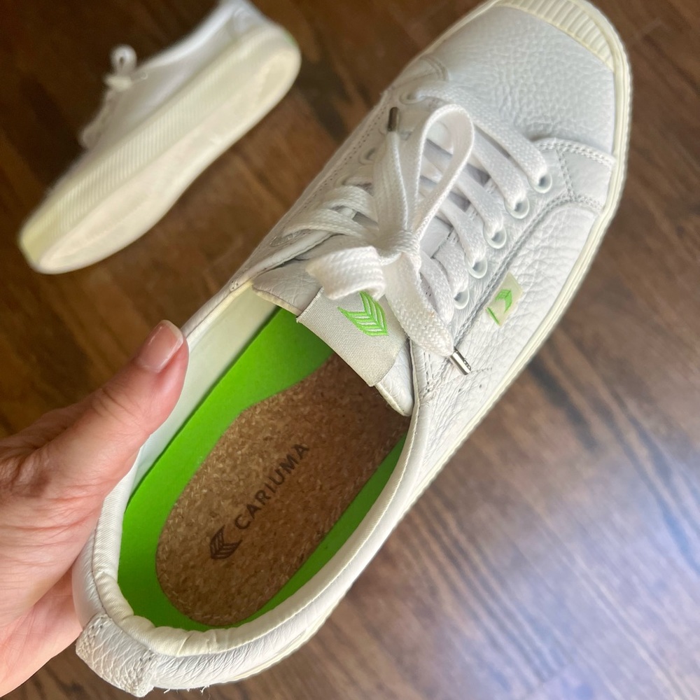 Cariuma Oca Low Sneaker - White Leather (10)